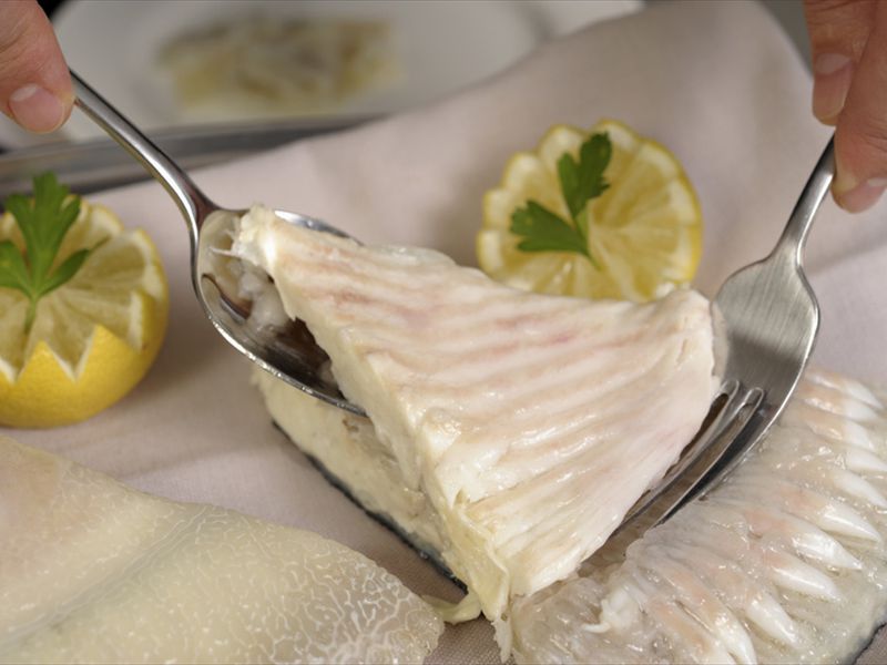 Filets de turbot pochs