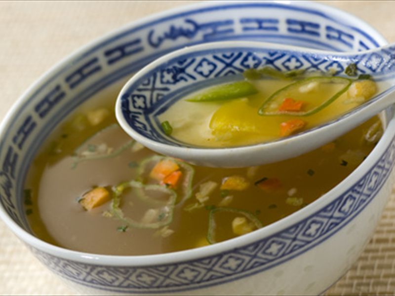 Potage de poulet au riz parfum